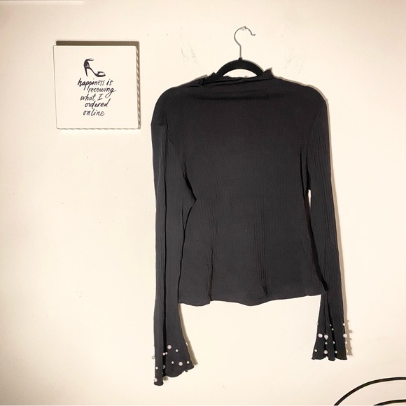 Blouse // - Picture 5 of 6